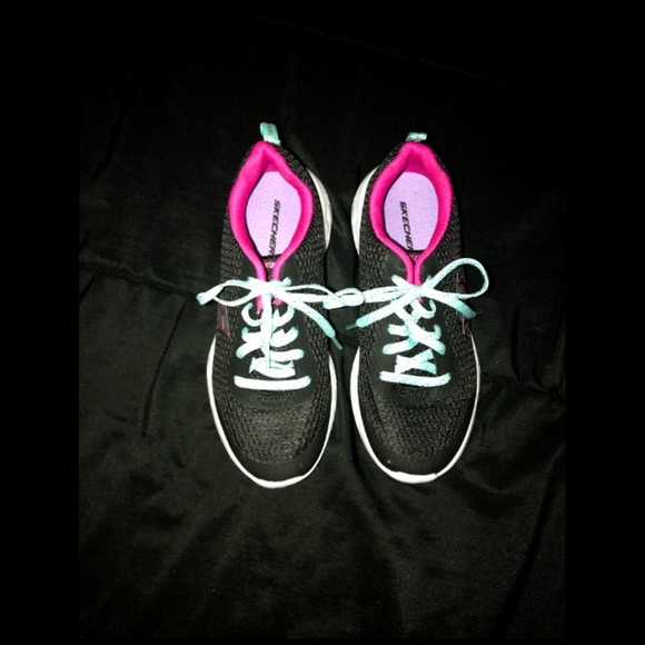Sneakers - Picture 1 of 2